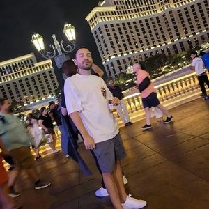 Meet your Posher, Jose alberto